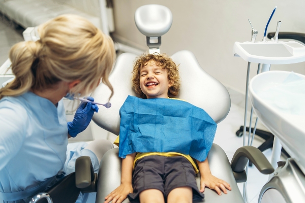 How A Kids Dentist Helps Prevent Childhood Tooth Decay